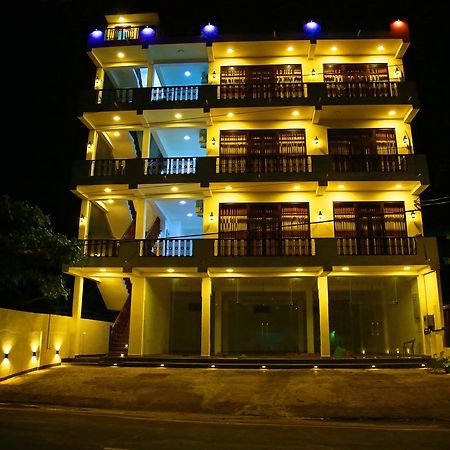 Queen's Gate, Mirissa Exterior foto